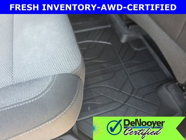Used 2022 Chevrolet Traverse LT w/ LPO, Floor Liner Package image 17