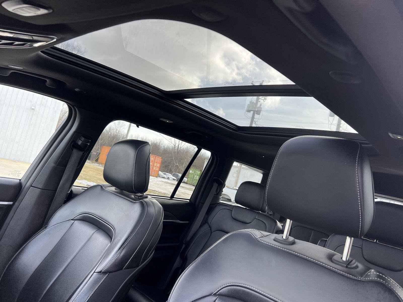 Used 2024 Jeep Grand Cherokee L Limited w/ Luxury Tech Group II image 28