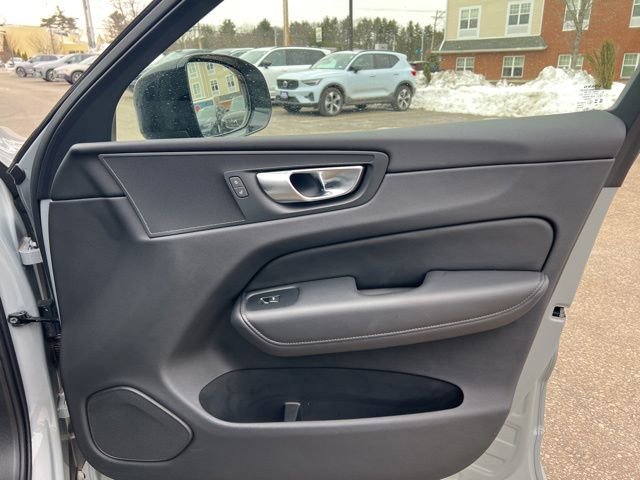 Certified 2025 Volvo XC60 B5 Plus image 16
