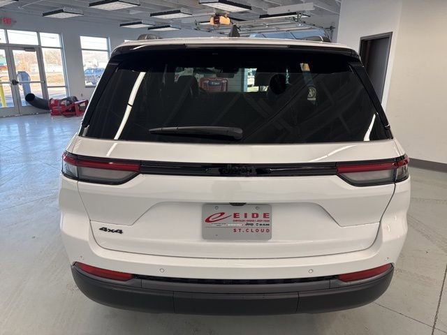 New 2026 Jeep Grand Cherokee Limited w/ Limited Altitude Package AWD/4WD image 7