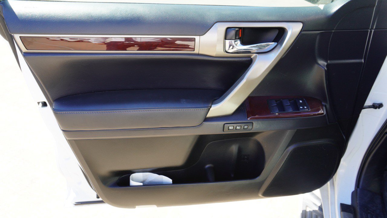 Used 2018 Lexus GX 460 Premium AWD/4WD image 14