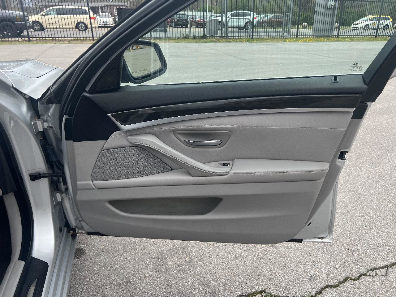 Used 2011 BMW 535i Sedan image 23