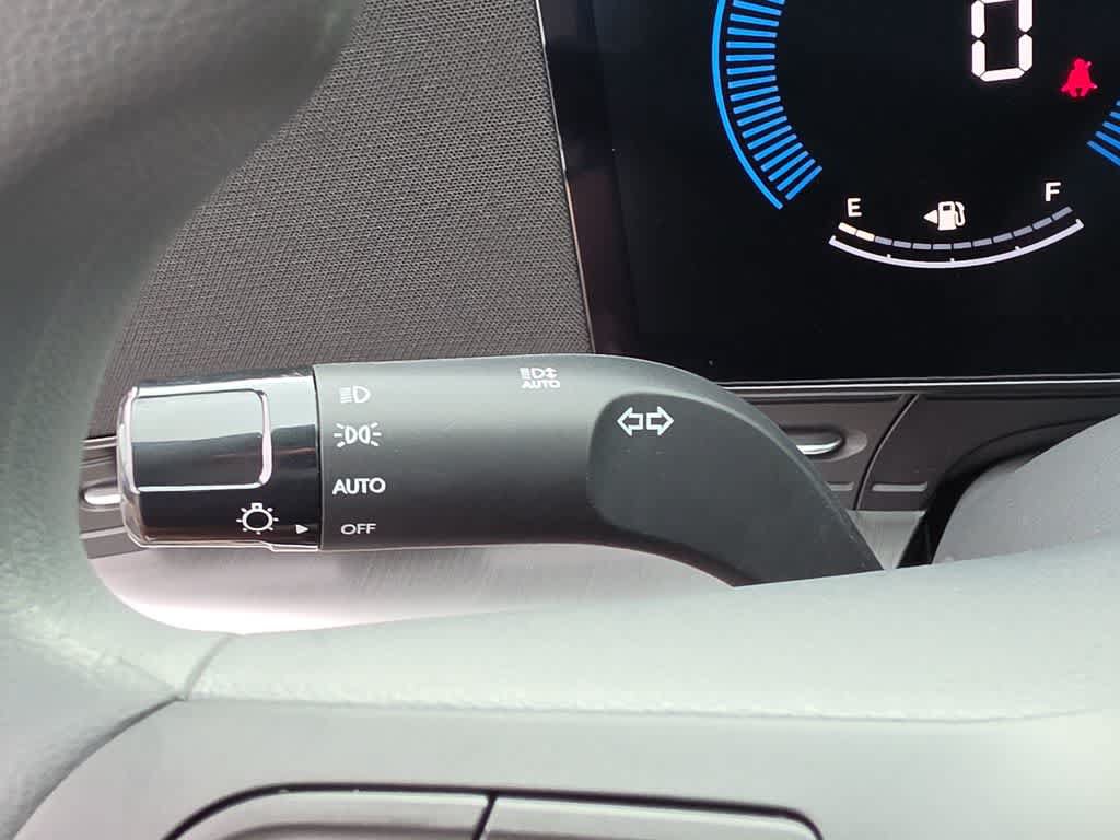 New 2027 Hyundai Kona SE FWD image 27