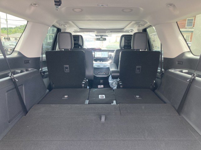 New 2026 Ford Expedition Max Platinum w/ Driver's Package AWD/4WD image 9