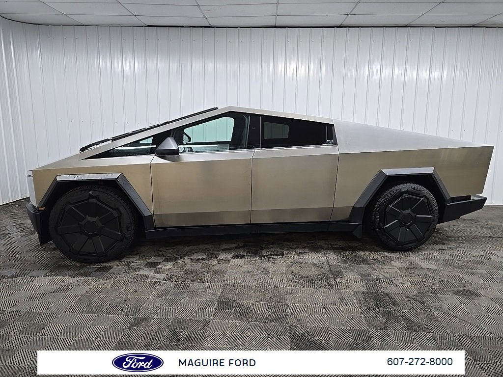 Used 2024 Tesla Cybertruck AWD Crew Cab image 5