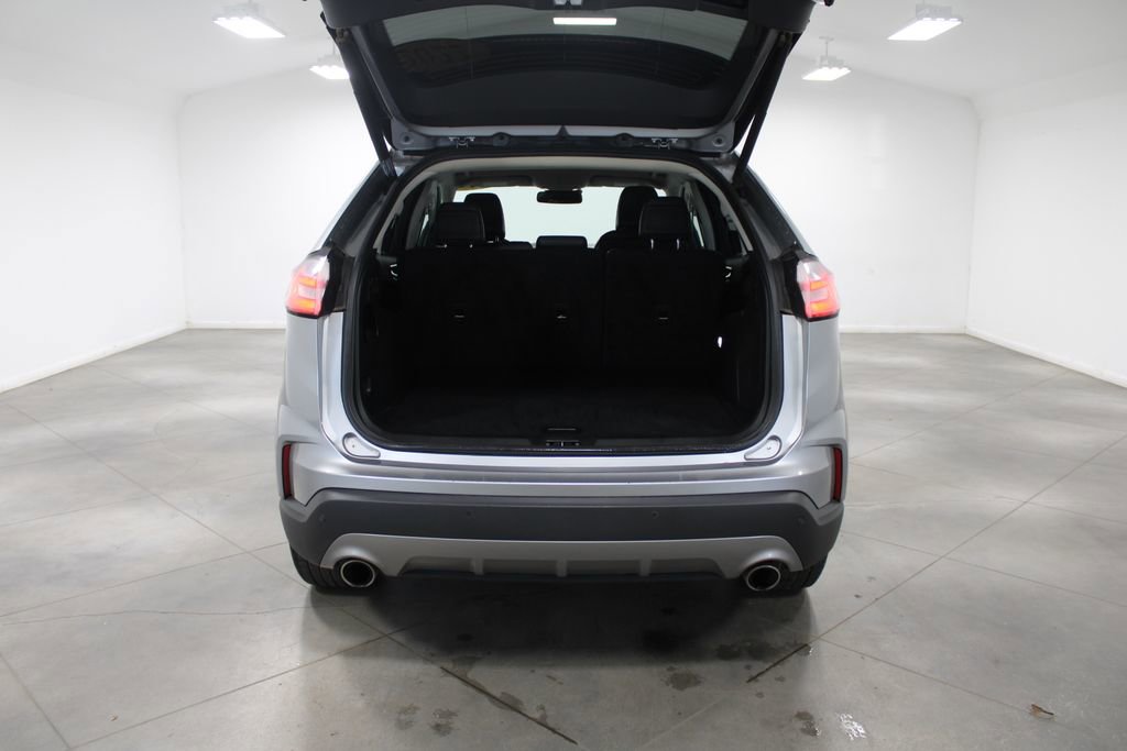 Used 2022 Ford Edge Titanium image 16