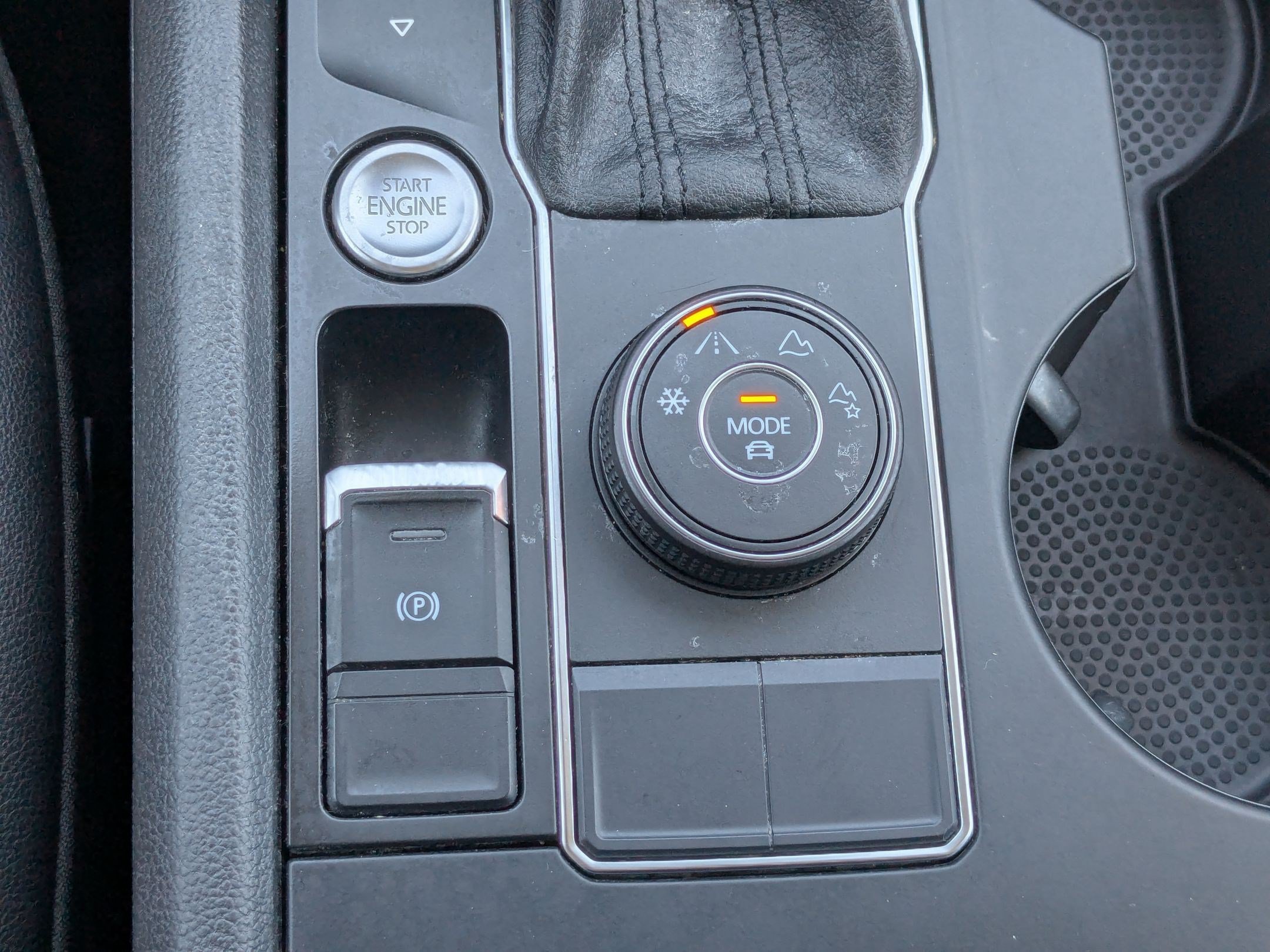 Used 2019 Volkswagen Atlas SE w/ Towing Package AWD/4WD image 21