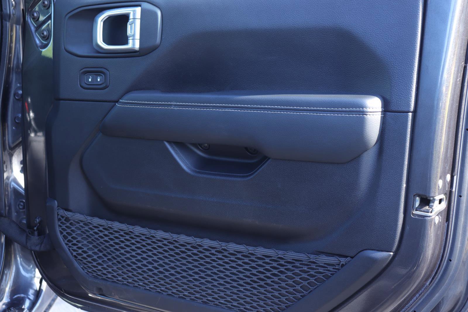 Used 2021 Jeep Gladiator Overland w/ Popular Equipment Package image 15