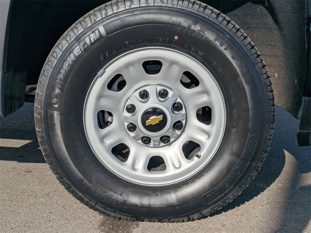 Used 2023 Chevrolet Silverado 3500 W/T image 40