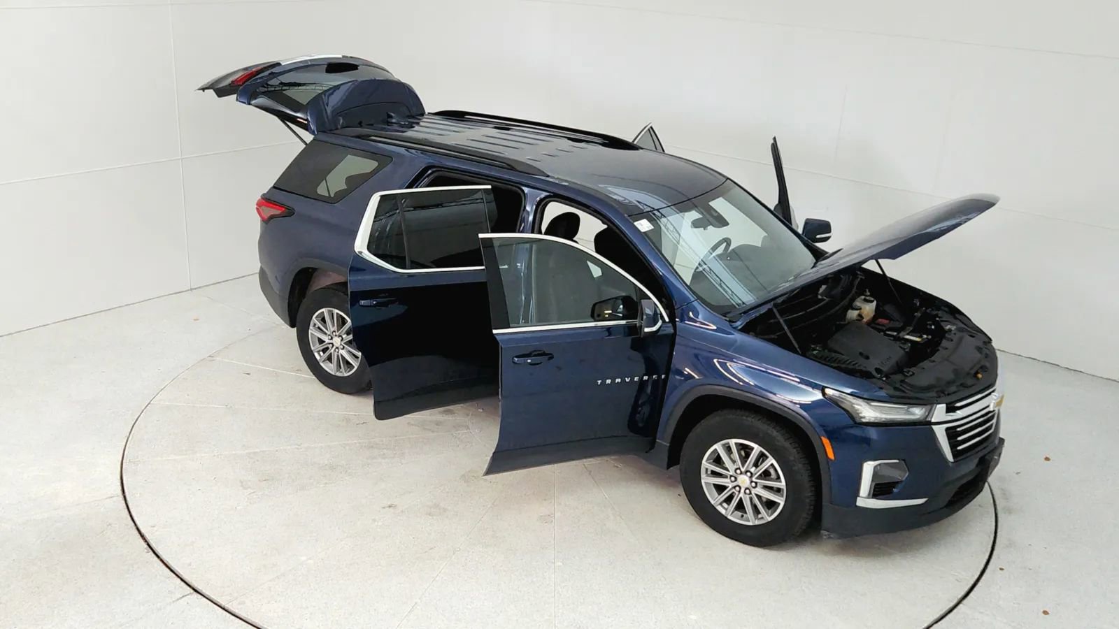 Used 2023 Chevrolet Traverse LT image 41