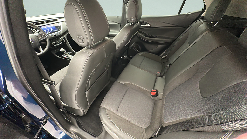 Used 2020 Buick Encore GX Preferred w/ Cold Weather Comfort Package AWD/4WD image 9
