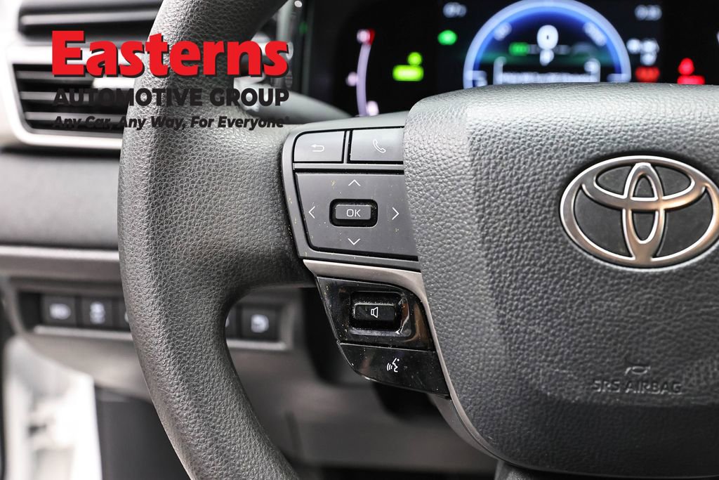Used 2025 Toyota Camry LE FWD image 15