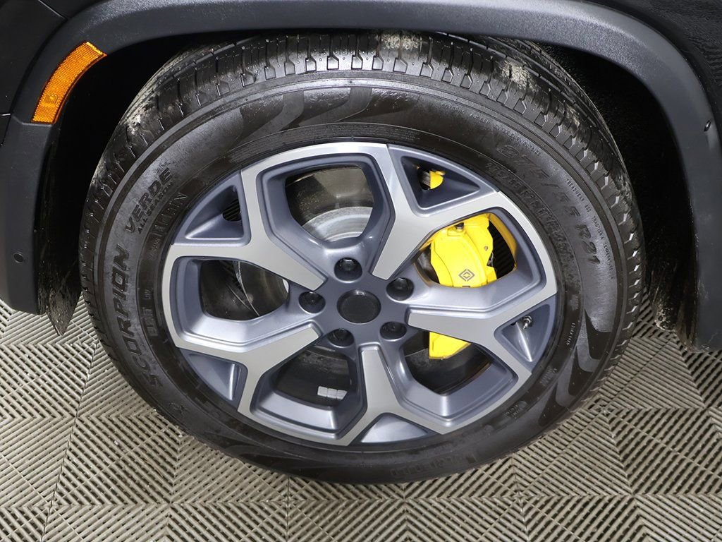 Used 2024 Rivian R1S Adventure image 24