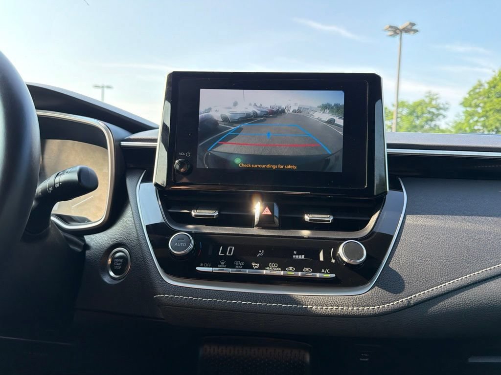 Certified 2025 Toyota Corolla SE FWD image 30