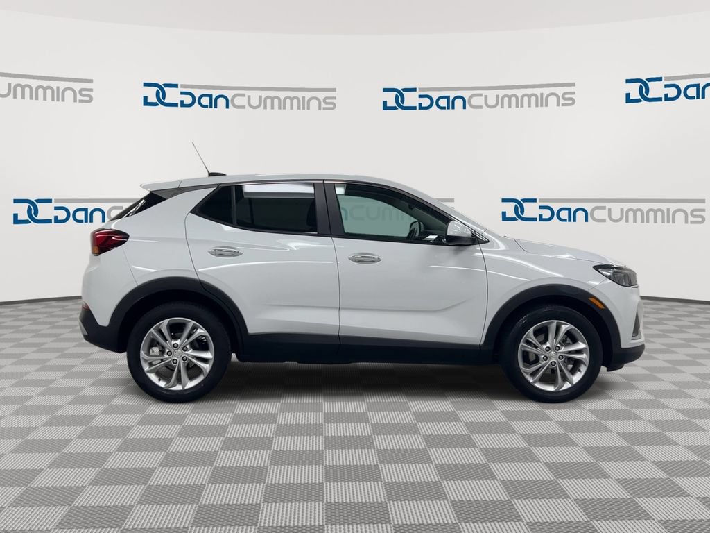 Used 2023 Buick Encore GX Preferred w/ Cold Weather Comfort Package FWD image 9