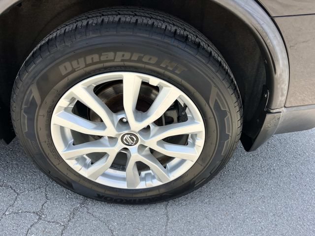 Used 2019 Nissan Rogue SV FWD image 14