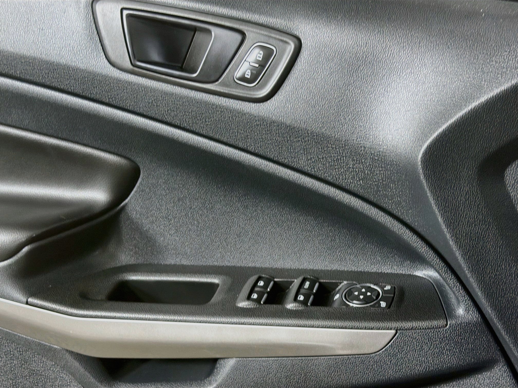 Used 2020 Ford EcoSport SES w/ Interior Protection Package AWD/4WD image 15