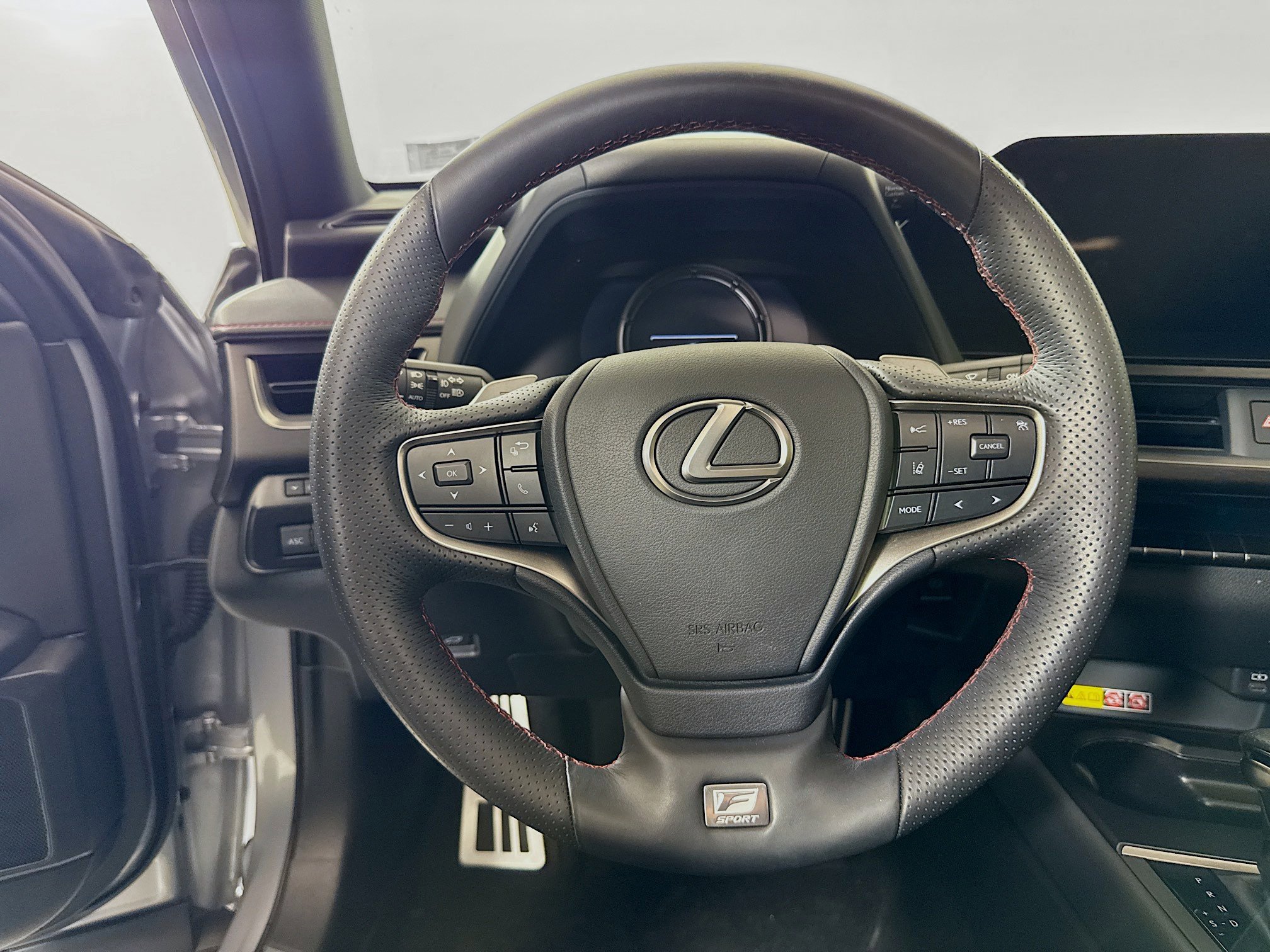 Used 2023 Lexus UX 250h F Sport image 12