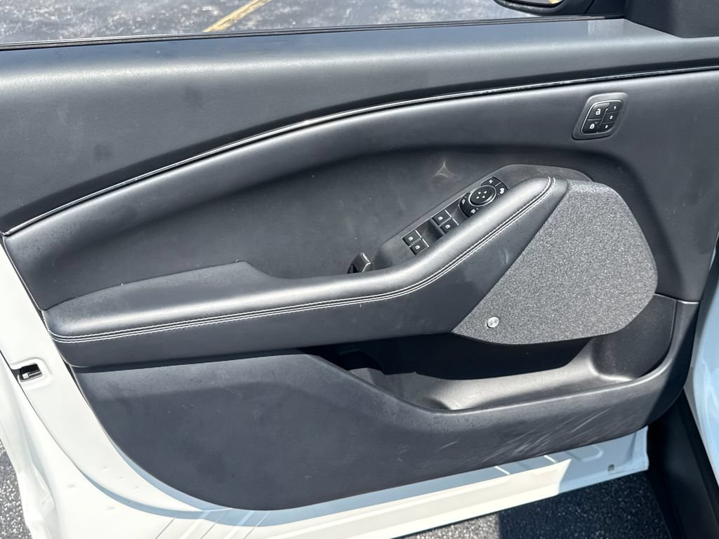 Used 2025 Ford Mustang Mach-E Premium AWD/4WD image 29