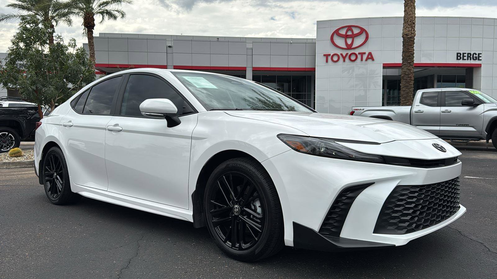 Used 2025 Toyota Camry SE