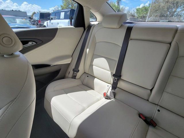 Used 2022 Chevrolet Malibu Premier image 4