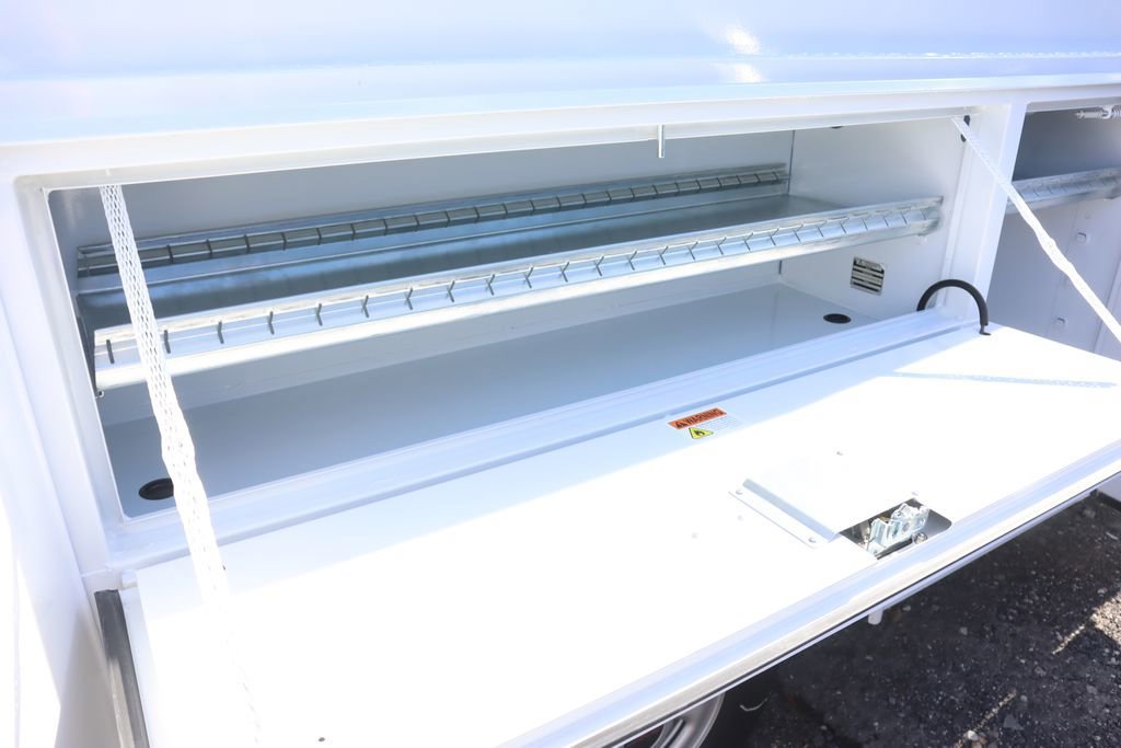 New 2025 GMC Savana 3500 w/ Power Convenience Package image 4