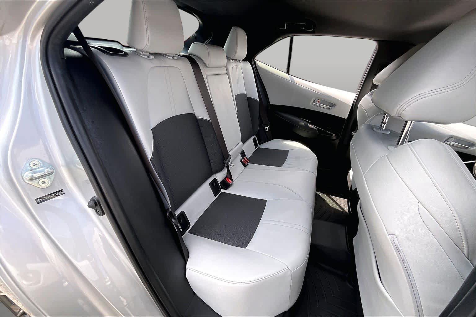 Used 2019 Toyota Corolla XSE FWD image 18