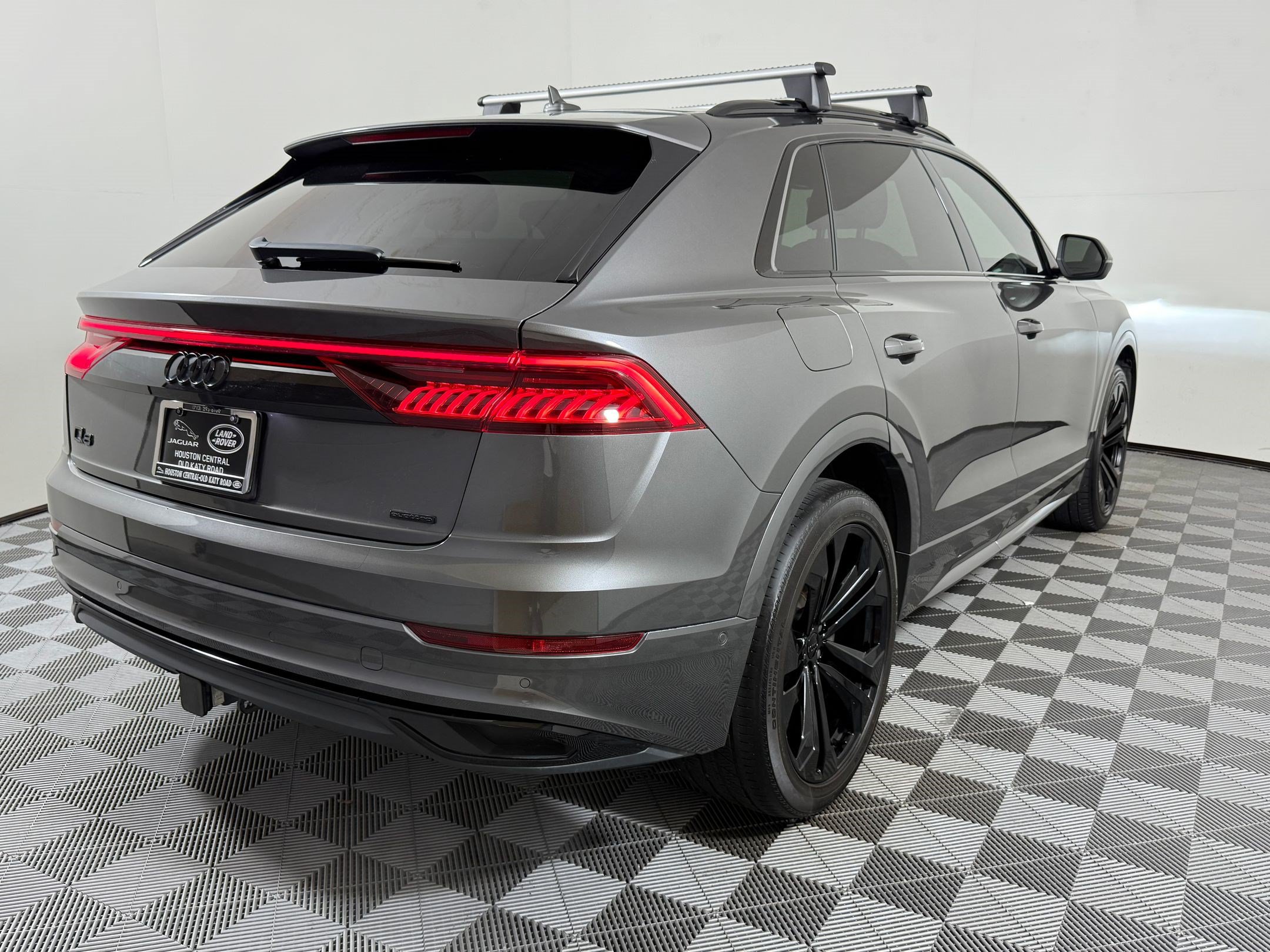 Used 2020 Audi Q8 Premium Plus w/ Premium Plus Package AWD/4WD image 8