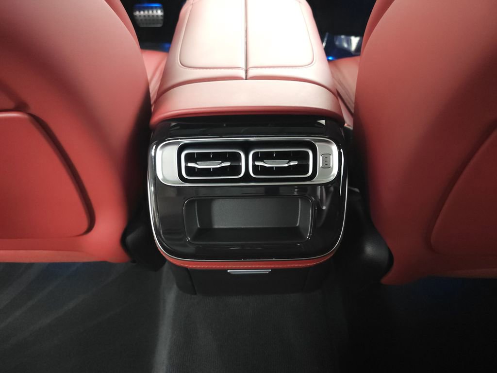Used 2025 Mercedes-Benz S 63 AMG S image 30