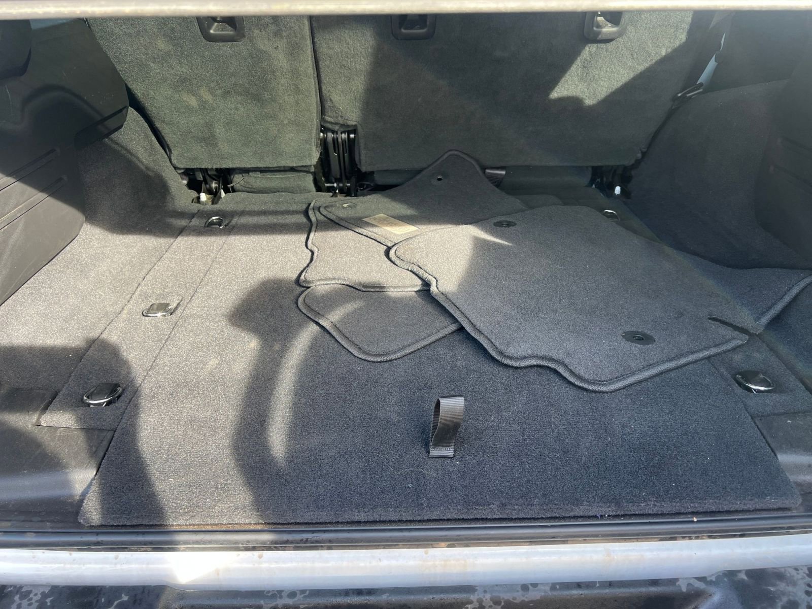 Used 2025 Jeep Wrangler Sport S image 31