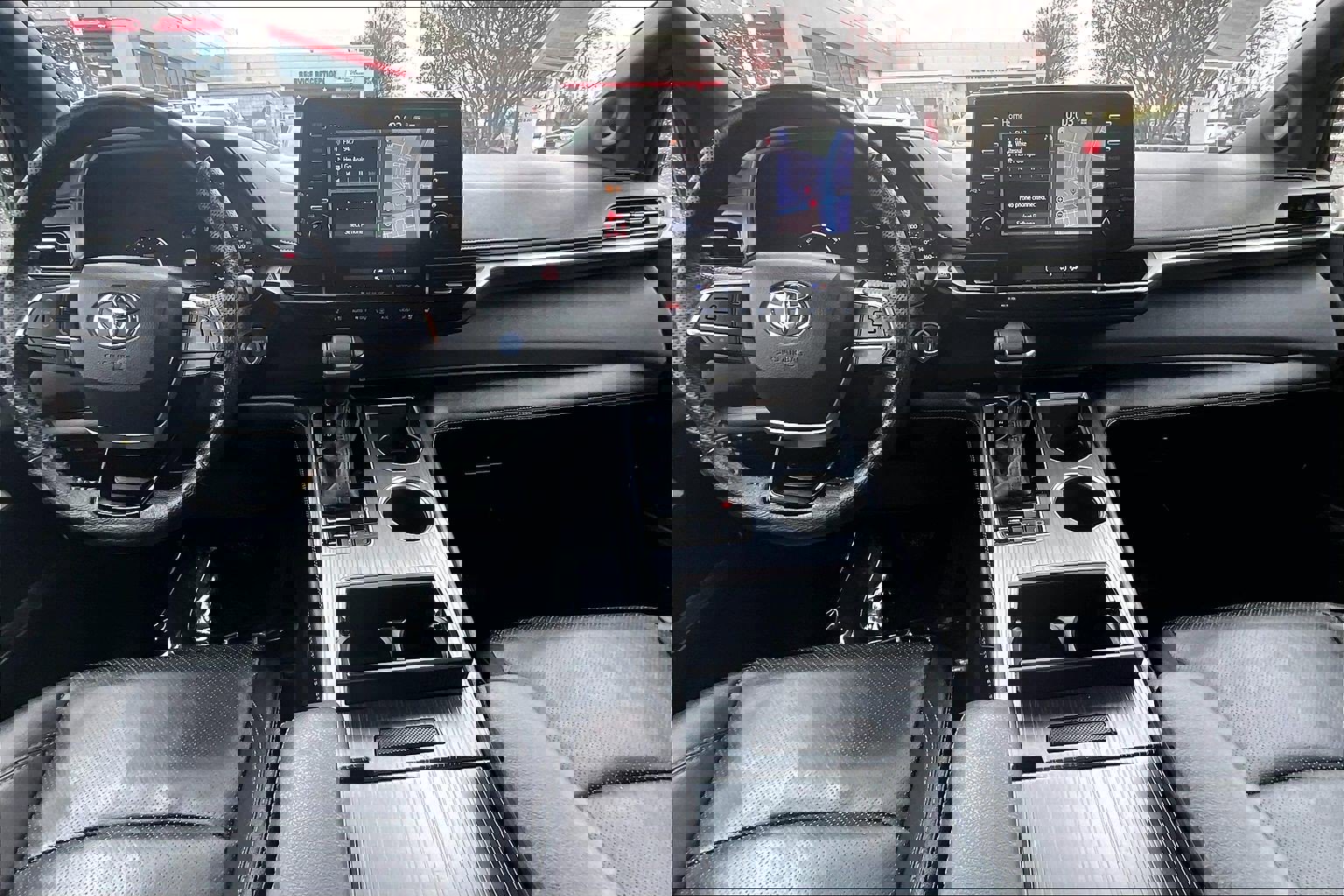 Used 2023 Toyota Sienna XSE image 14