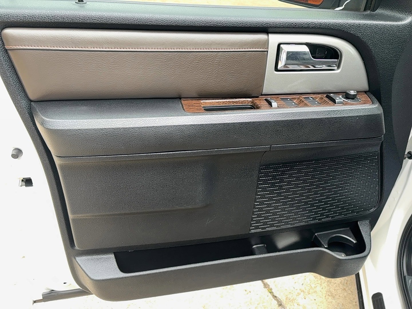 Used 2016 Ford Expedition EL King Ranch RWD image 23