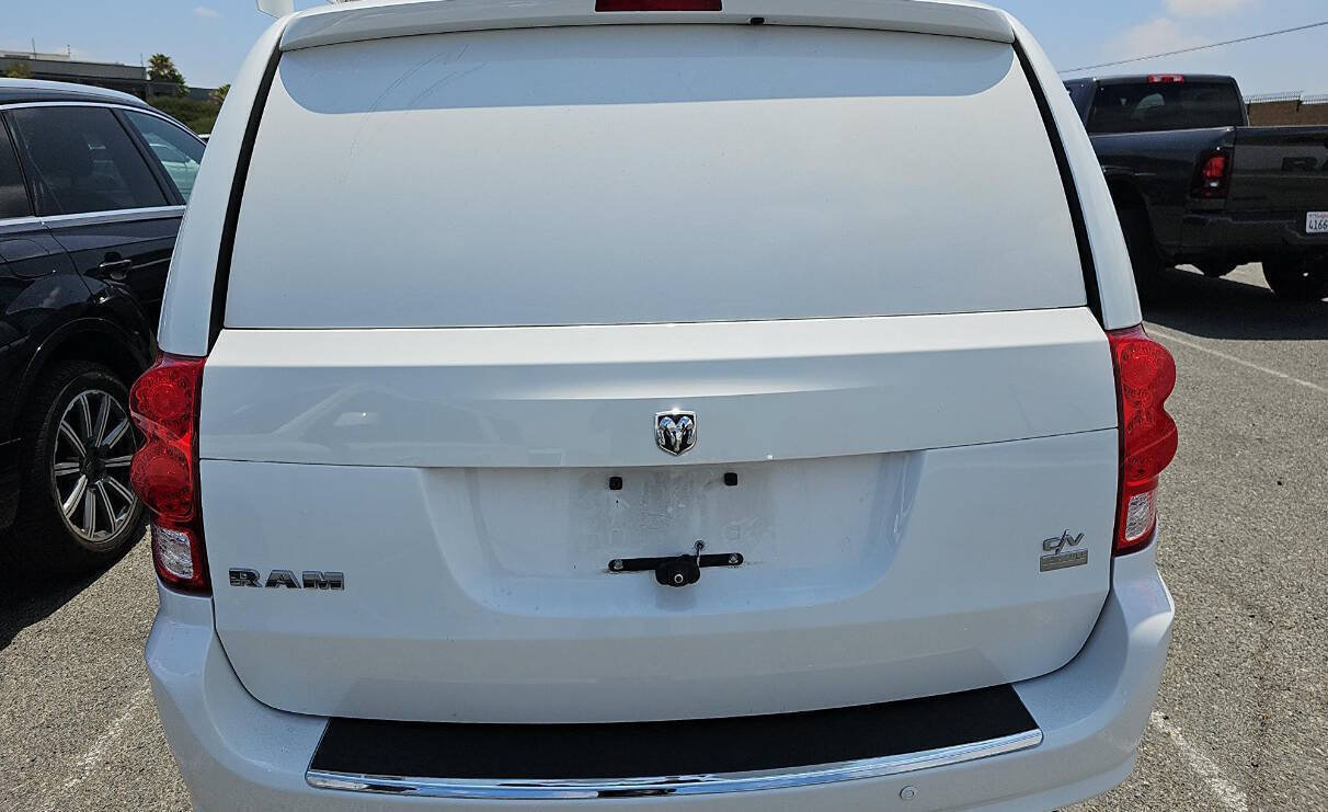 Used 2013 RAM C/V Tradesman FWD image 3