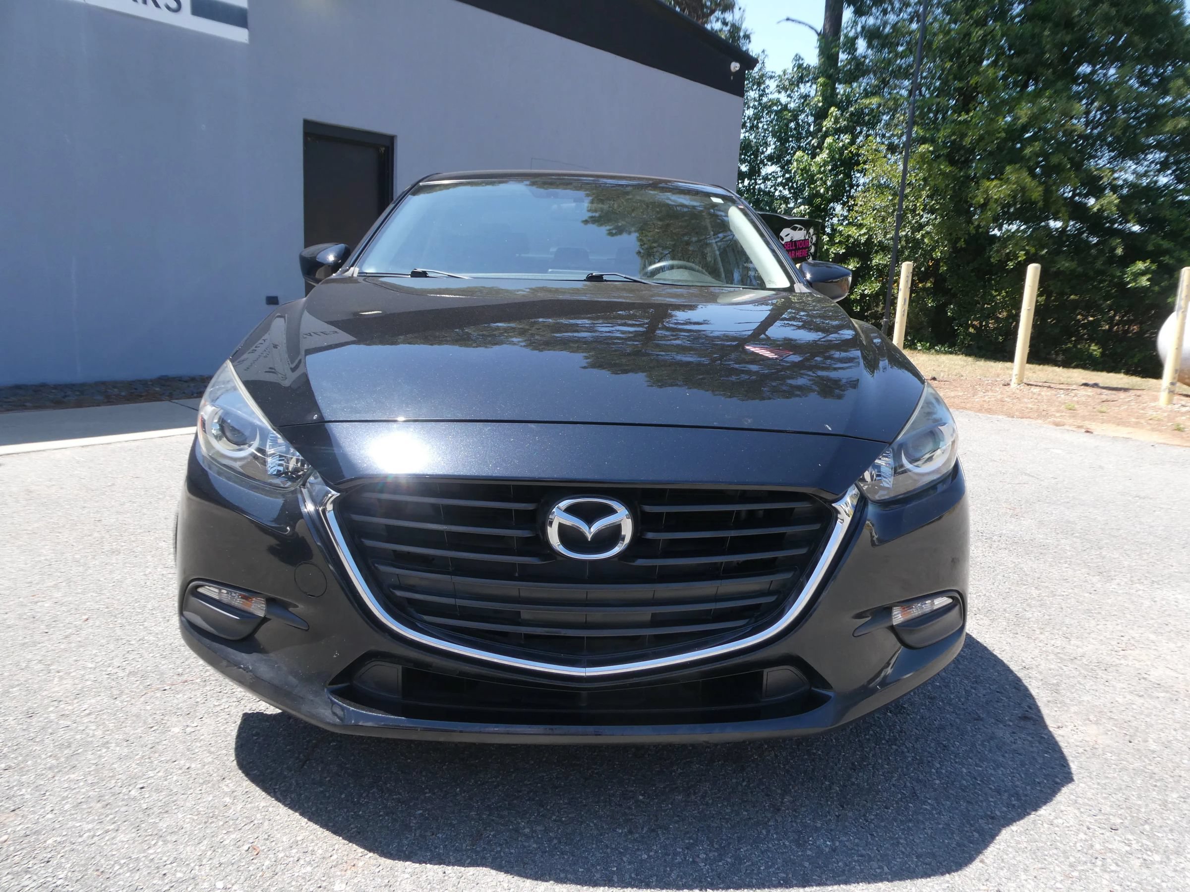 Used 2017 MAZDA MAZDA3 Sport FWD image 2
