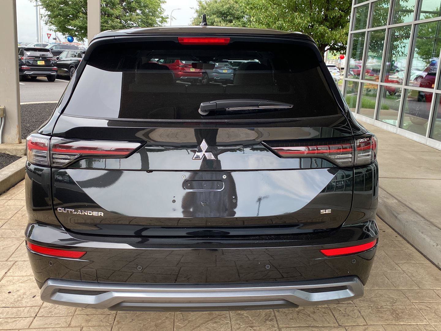 New 2026 Mitsubishi Outlander SE FWD image 6
