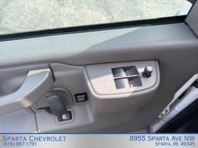Used 2024 Chevrolet Express 2500 w/ Driver Convenience Package image 10