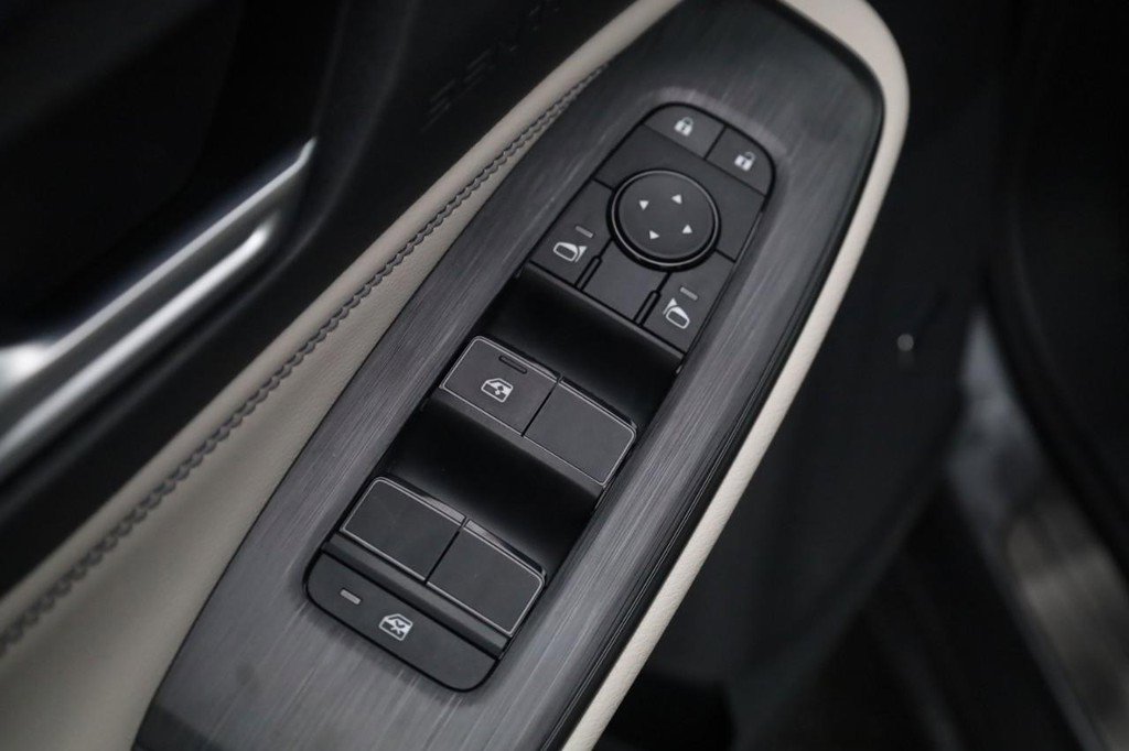 New 2026 Nissan Sentra SL w/ Floor Mat Package image 11