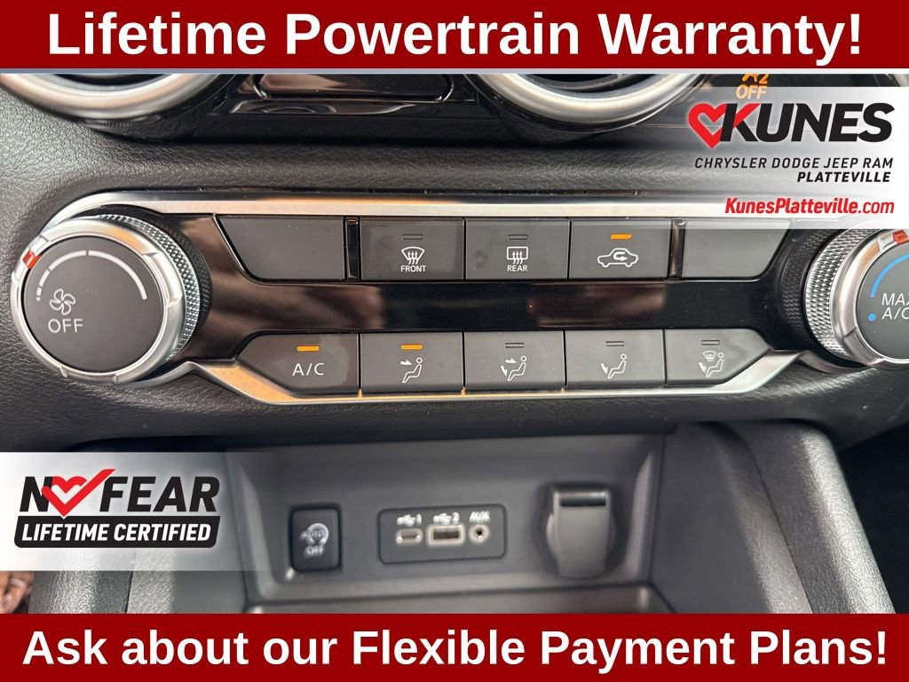 Used 2025 Nissan Sentra SV FWD image 23