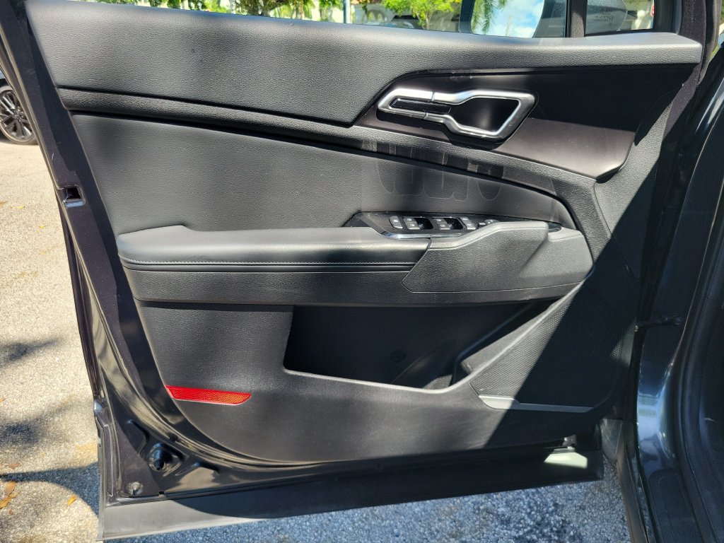 Certified 2023 Kia Sportage EX FWD image 14