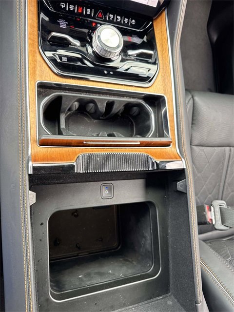 Used 2022 Jeep Grand Wagoneer Series III image 27