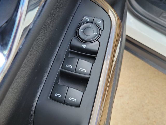Used 2023 GMC Acadia SLE w/ Driver Convenience Package FWD image 19