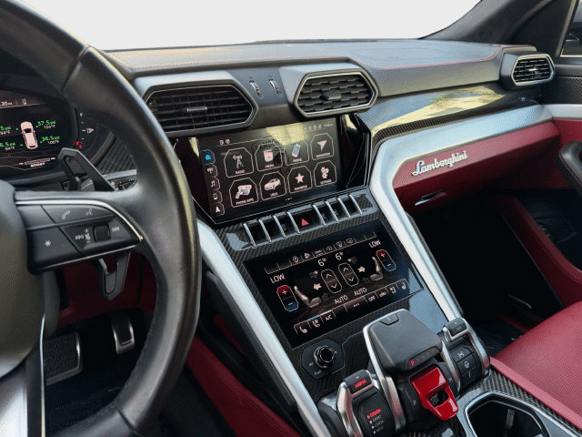 Used 2022 Lamborghini Urus AWD/4WD image 21