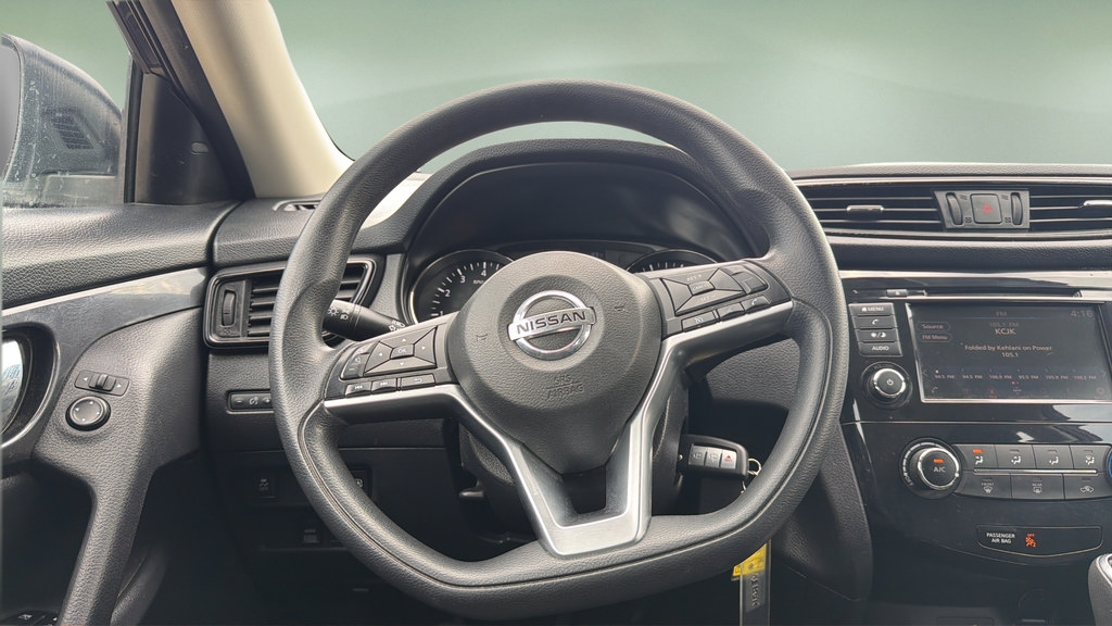 Used 2018 Nissan Rogue S AWD/4WD image 9