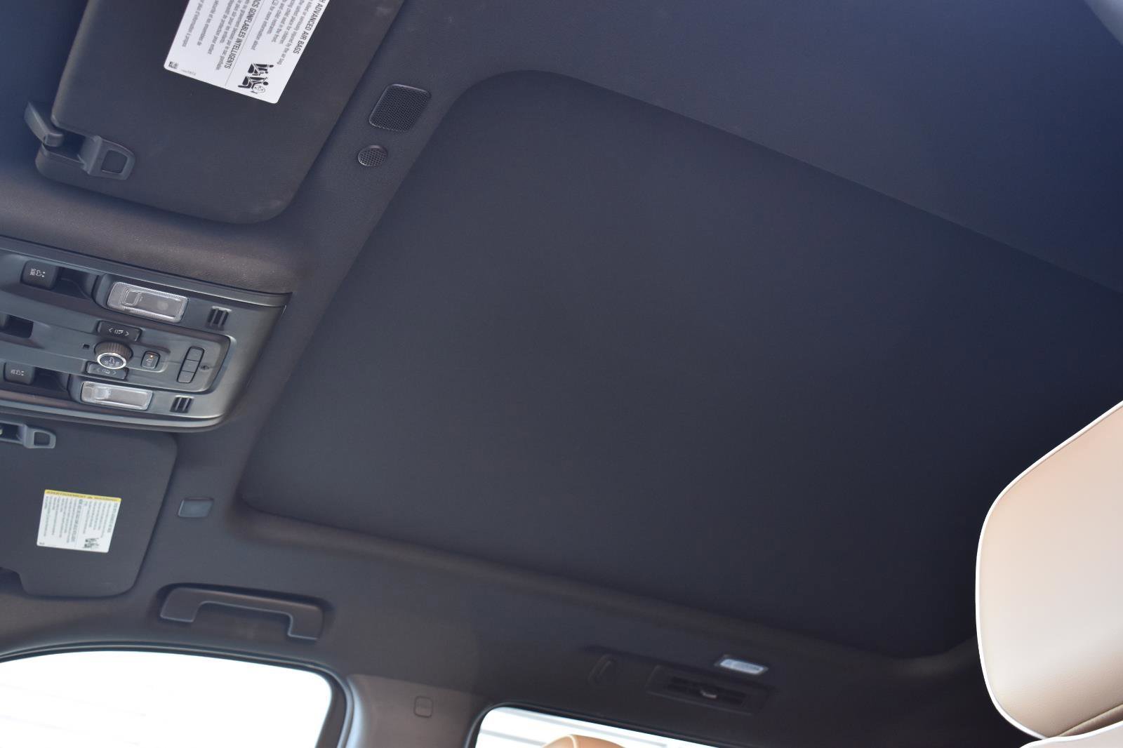 Used 2021 Chevrolet Tahoe Premier w/ Premium Package RWD image 29