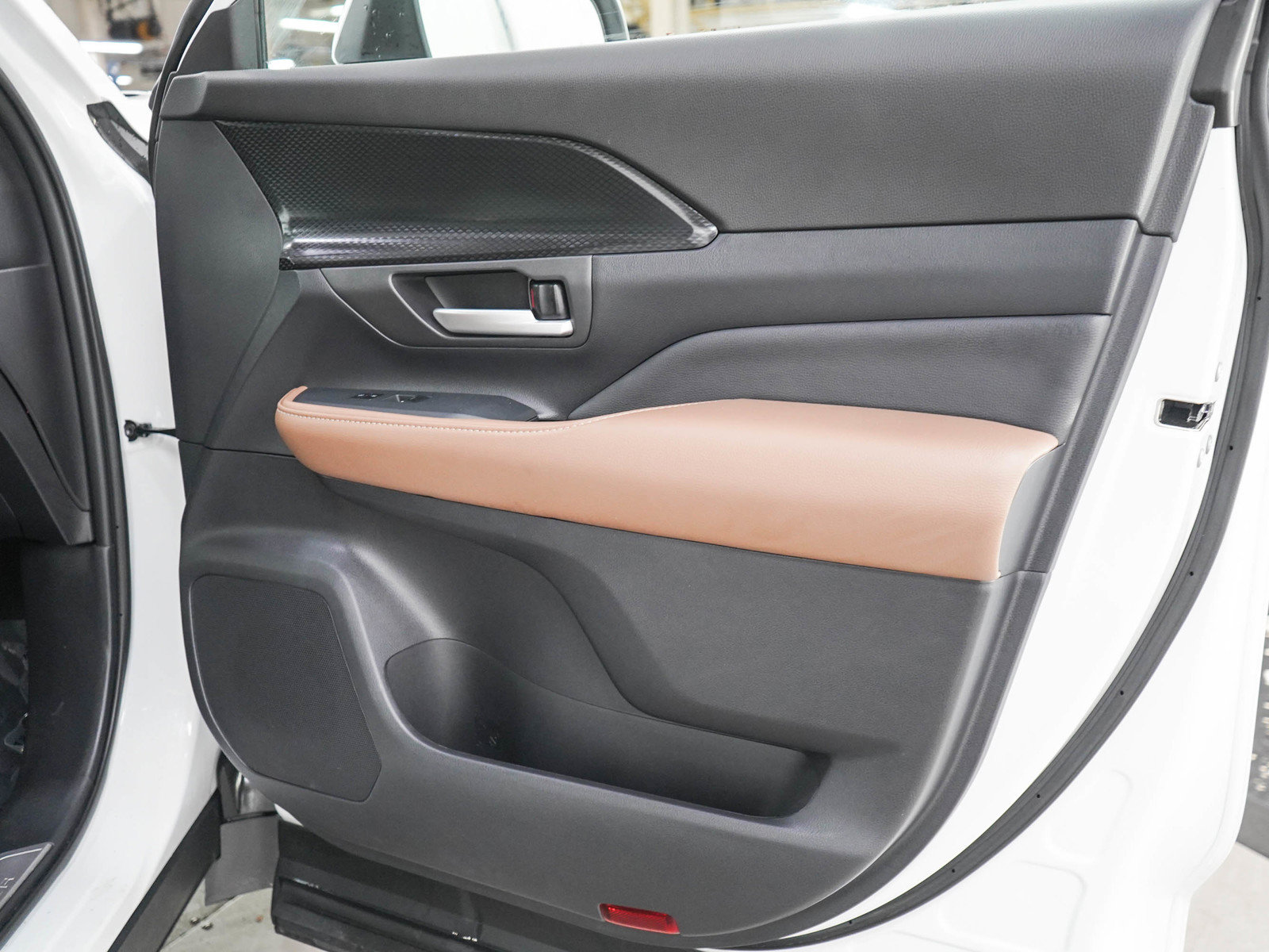 Used 2026 Toyota Grand Highlander AWD Hybrid image 9