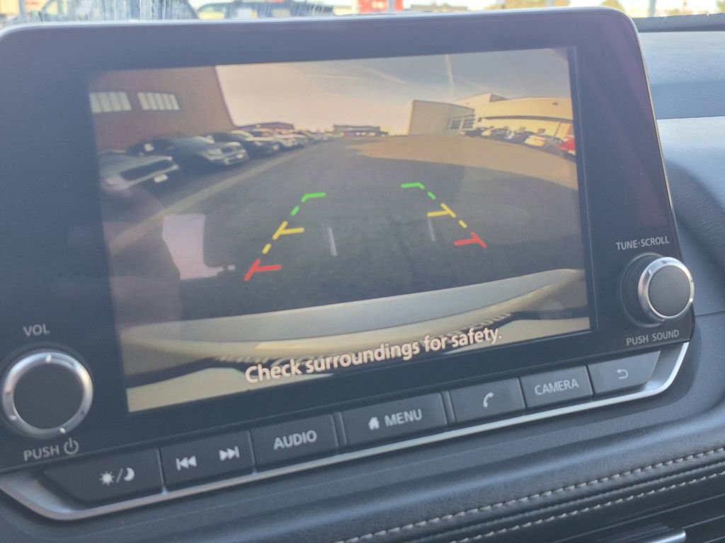 Used 2024 Nissan Rogue SV image 22