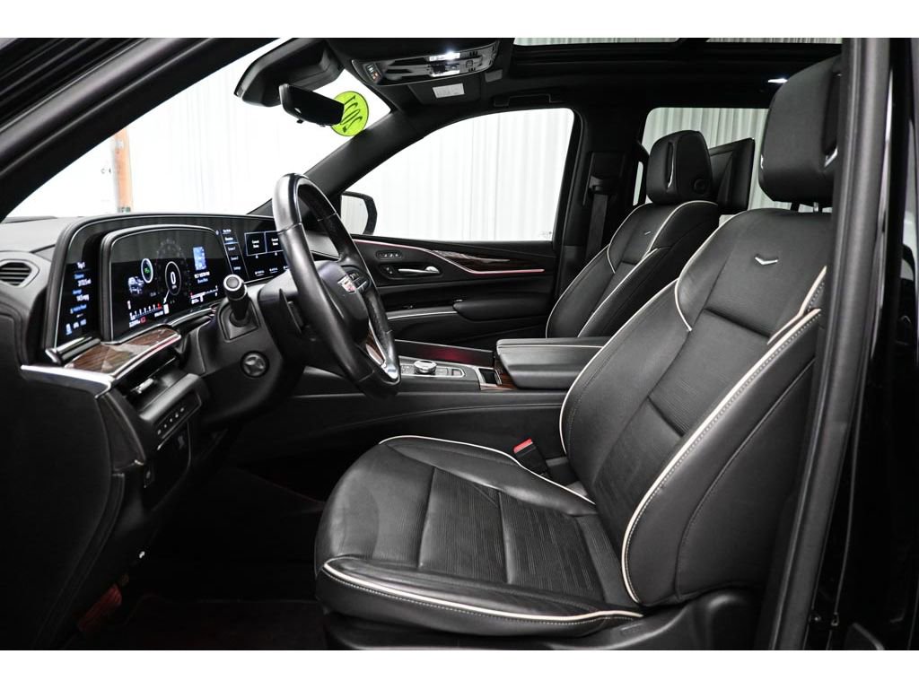 Used 2021 Cadillac Escalade Premium Luxury AWD/4WD image 39