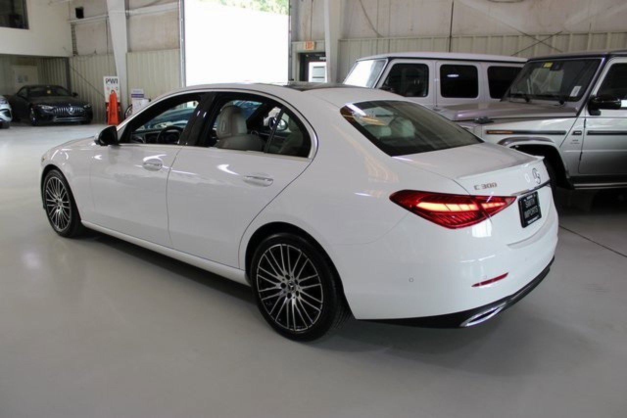 Used 2024 Mercedes-Benz C 300 4MATIC Sedan w/ Exclusive Trim Package image 44