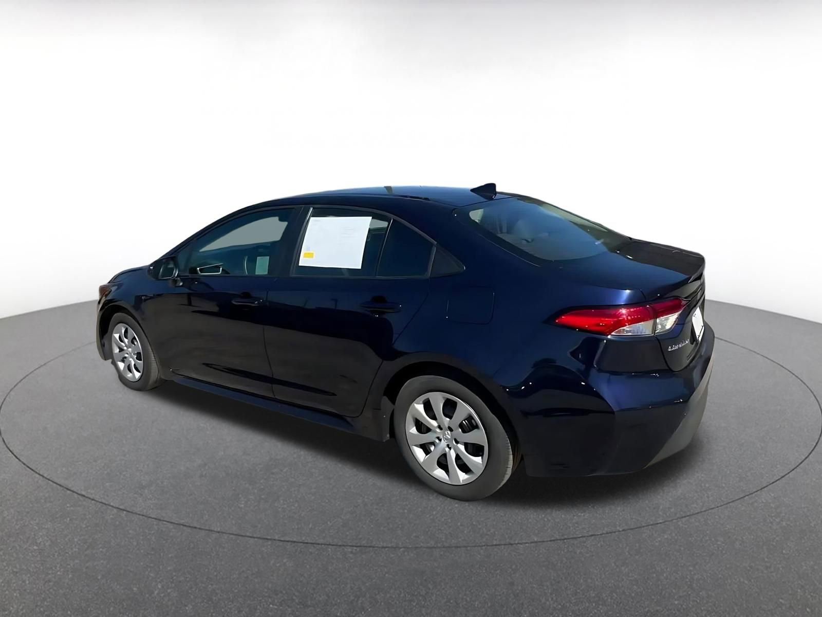 Used 2025 Toyota Corolla LE image 10