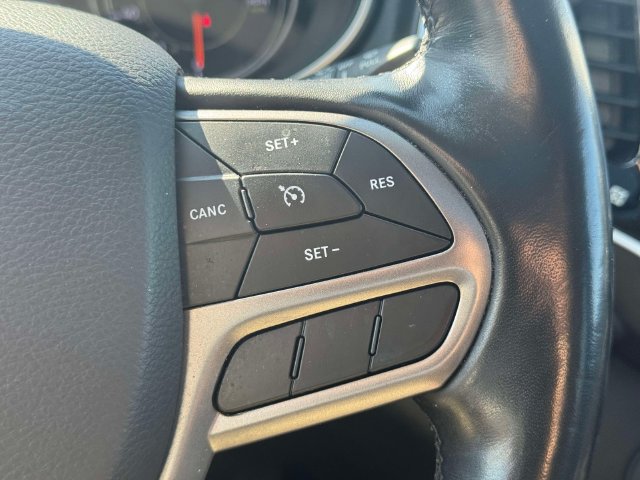Used 2020 Jeep Cherokee Limited AWD/4WD image 28